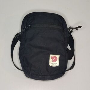 Fjällräven High Coast Pocket - Black Crossbody Bag